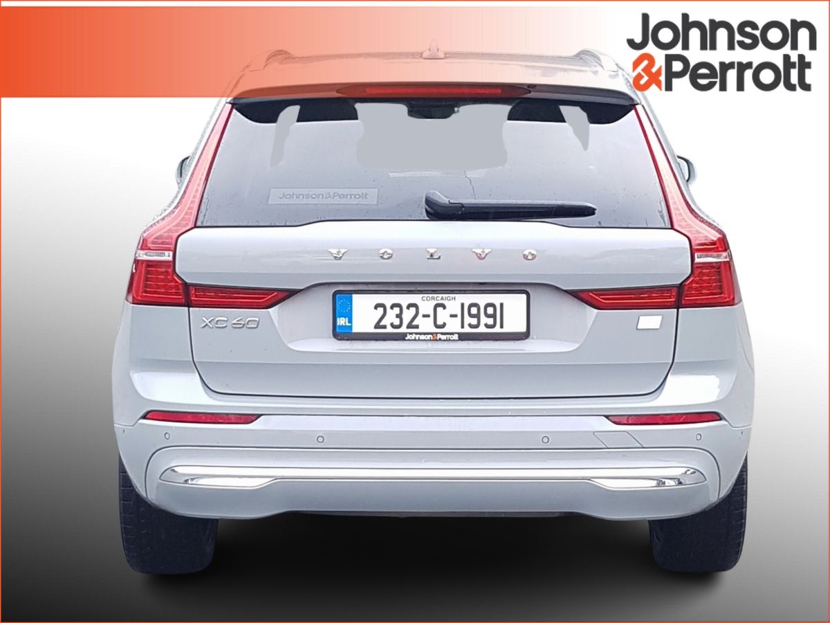 Volvo XC60 T6 350hp AWD PHEV Plus Bright (Two Year Volvo Selekt Warranty + Two Year Volvo Service Plan)
