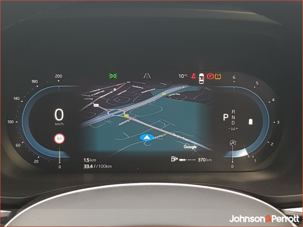 Volvo XC60 B4 197bhp Diesel MHEV Momentum (Two Year Volvo Selekt Warranty + Two Year Volvo Service Plan)