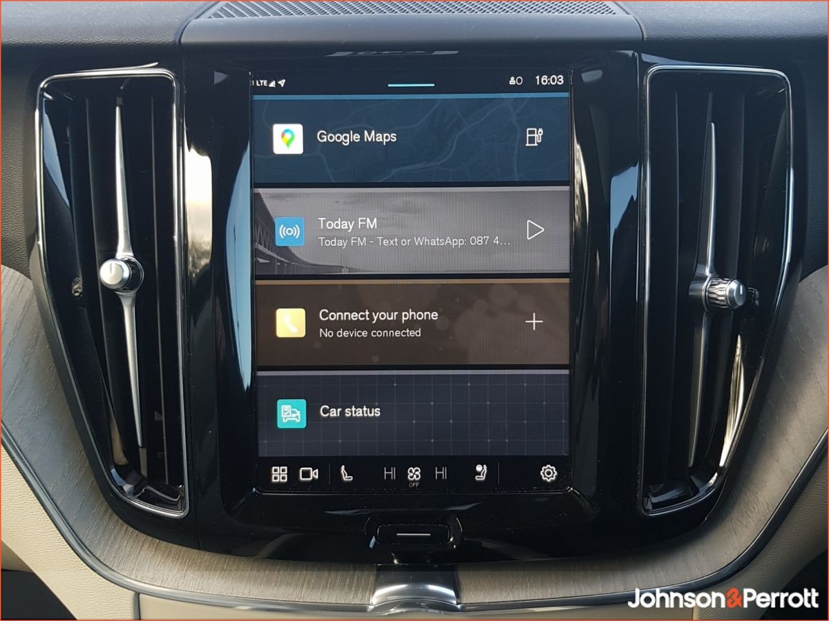 Volvo XC60 T6 350 bhp AWD PHEV Plus Bright (Two Year Volvo Selekt Warranty +Two Year Volvo Service Plan)