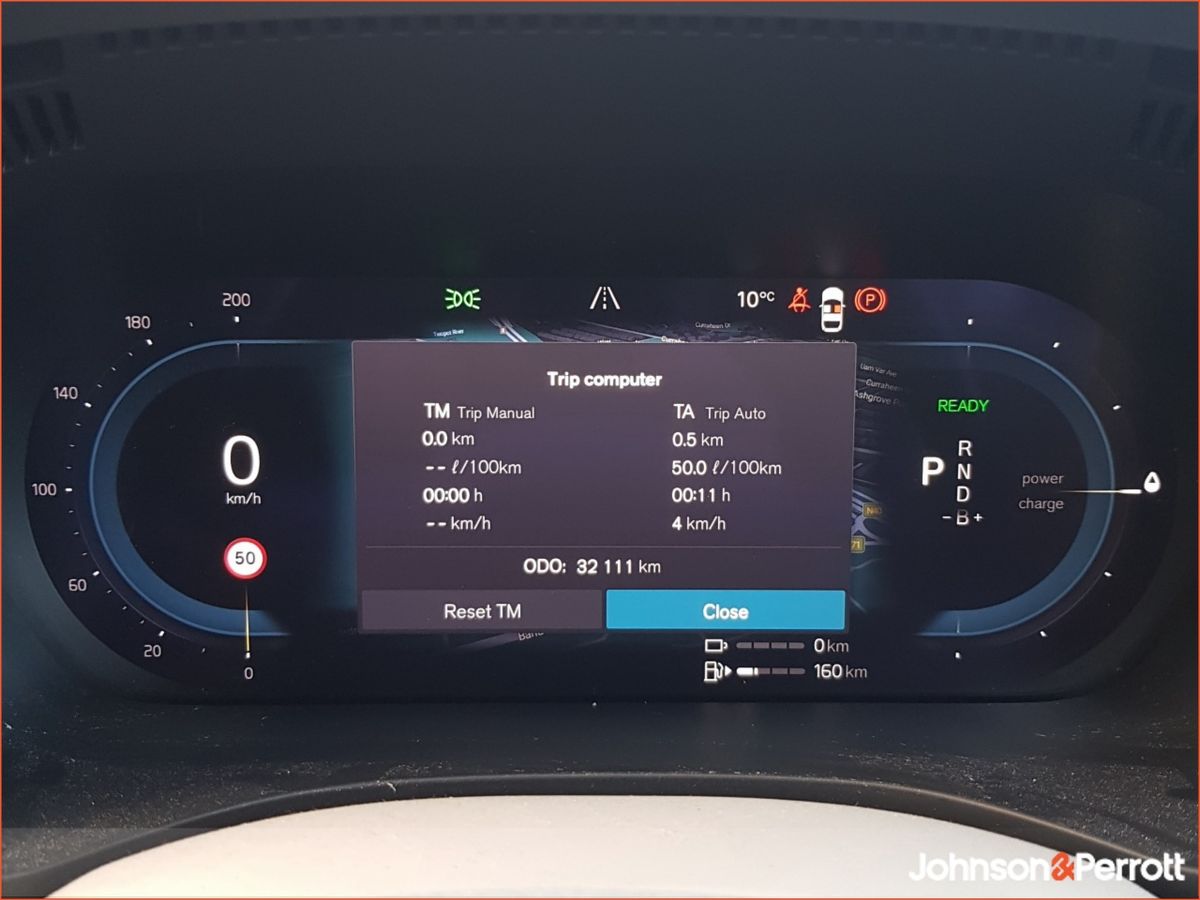 Volvo XC60 T6 350 bhp AWD PHEV Plus Bright (Two Year Volvo Selekt Warranty +Two Year Volvo Service Plan)