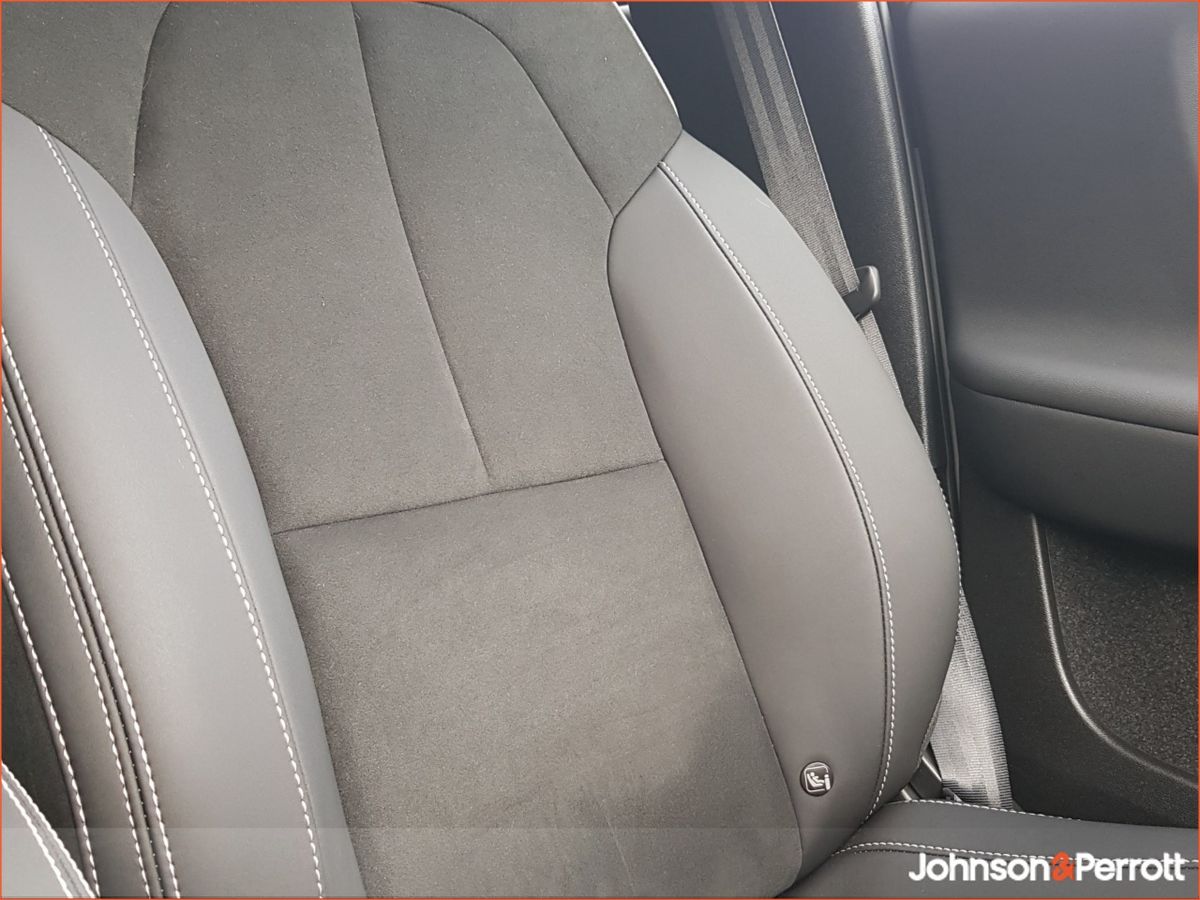 Volvo EX40 82 kWh Extended Range Electric Ultra