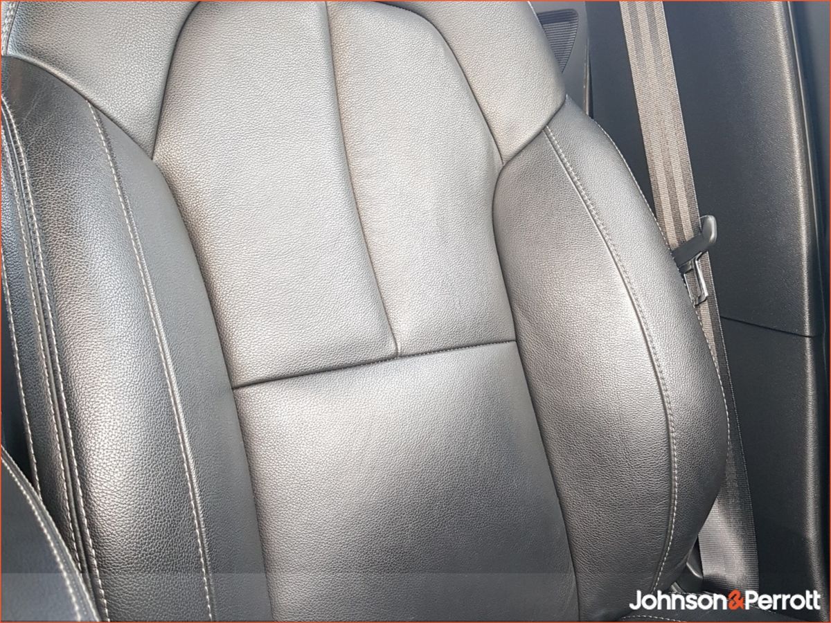 Volvo XC40 T3 163 bhp Inscription (Apple Carplay / Adaptive Cruise / BLIS)