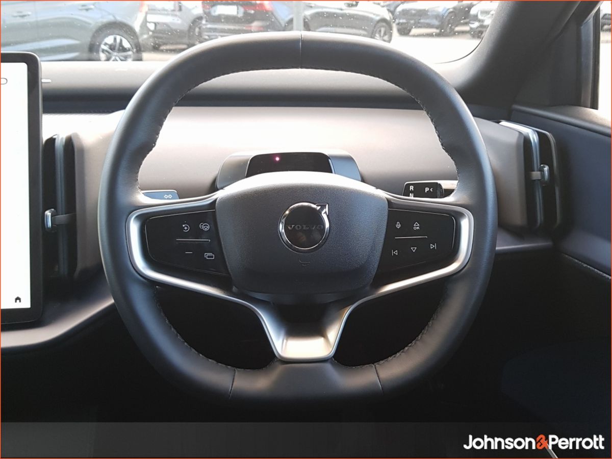 Volvo EX30 69 kWh 272hp Extended Range Ultra - Three Year Volvo Selekt Warranty