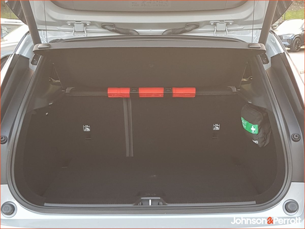 Volvo EX30 69 kWh 272hp Extended Range Ultra - Three Year Volvo Selekt Warranty