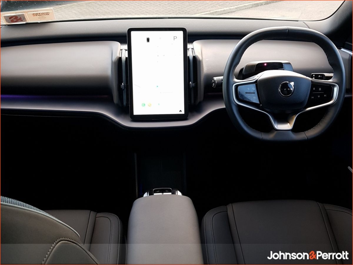 Volvo EX30 69 kWh 272hp Extended Range Ultra - Volvo Selekt Warranty until 2029