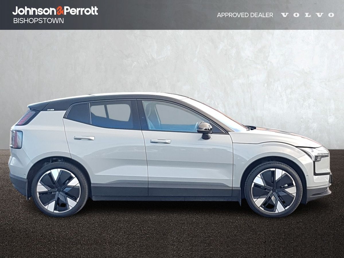 Volvo EX30 69 kWh 272hp Extended Range Ultra - Volvo Selekt Warranty until 2029