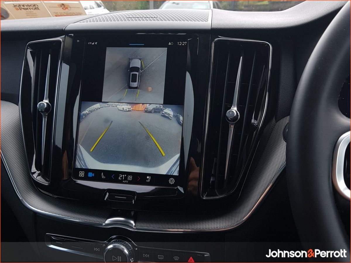 Volvo XC60 T6 350 bhp AWD Plus Dark PHEV - Two Year Volvo Selekt Warranty