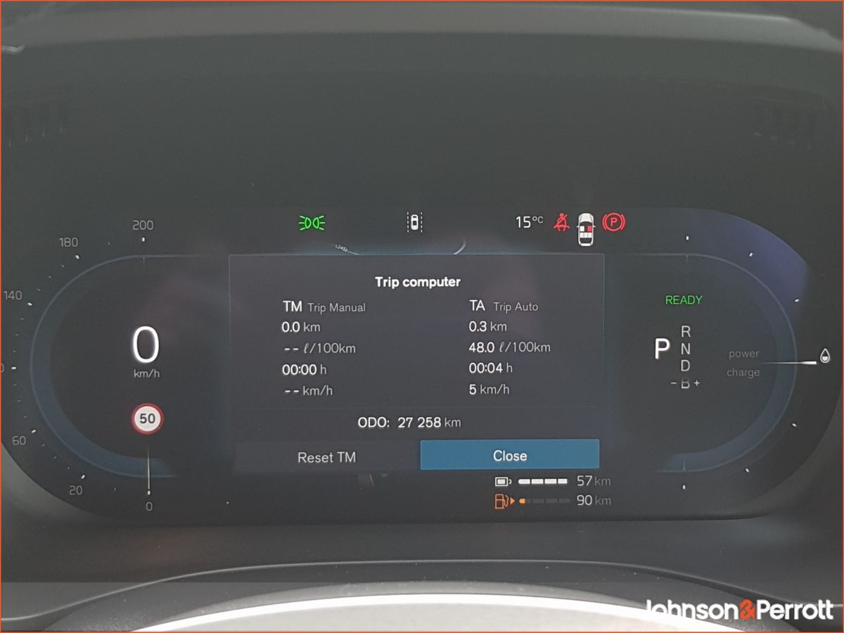 Volvo XC60 T6 350 bhp AWD Plus Dark PHEV - Two Year Volvo Selekt Warranty