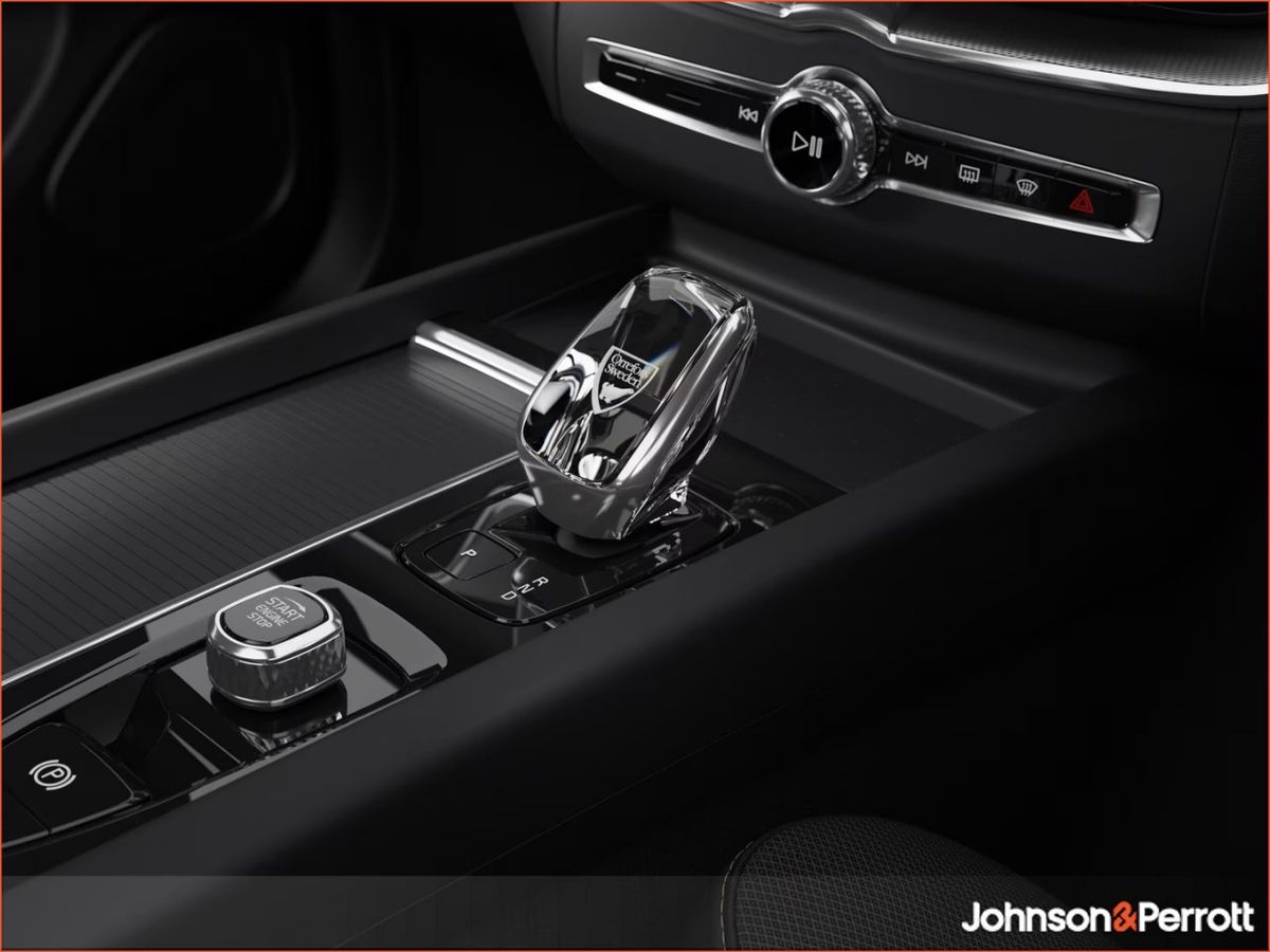 Volvo XC60 T6 350bhp AWD PHEV Plus Black Edition - Vapour Grey Metallic