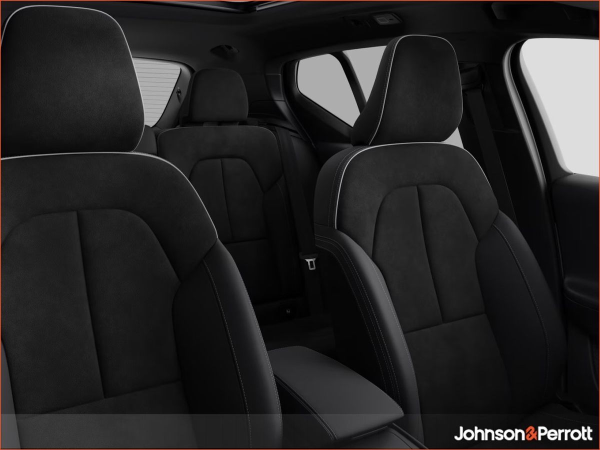 Volvo EX40 82 kWh Extended Range Ultra Black Edition  - Vapour Grey Metalllic