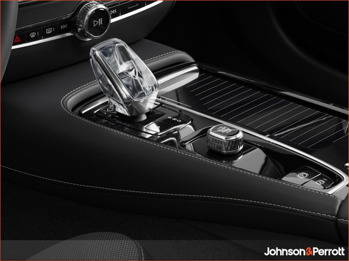 Volvo V60 T6 350bhp AWD PHEV Plus Dark - Forest Lake Metallic + Driver Assist Pack +360 Camera