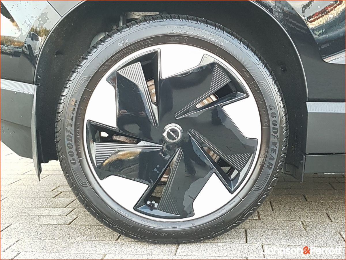 Volvo EX30 69 kWh 272bhp Extended Range PLus