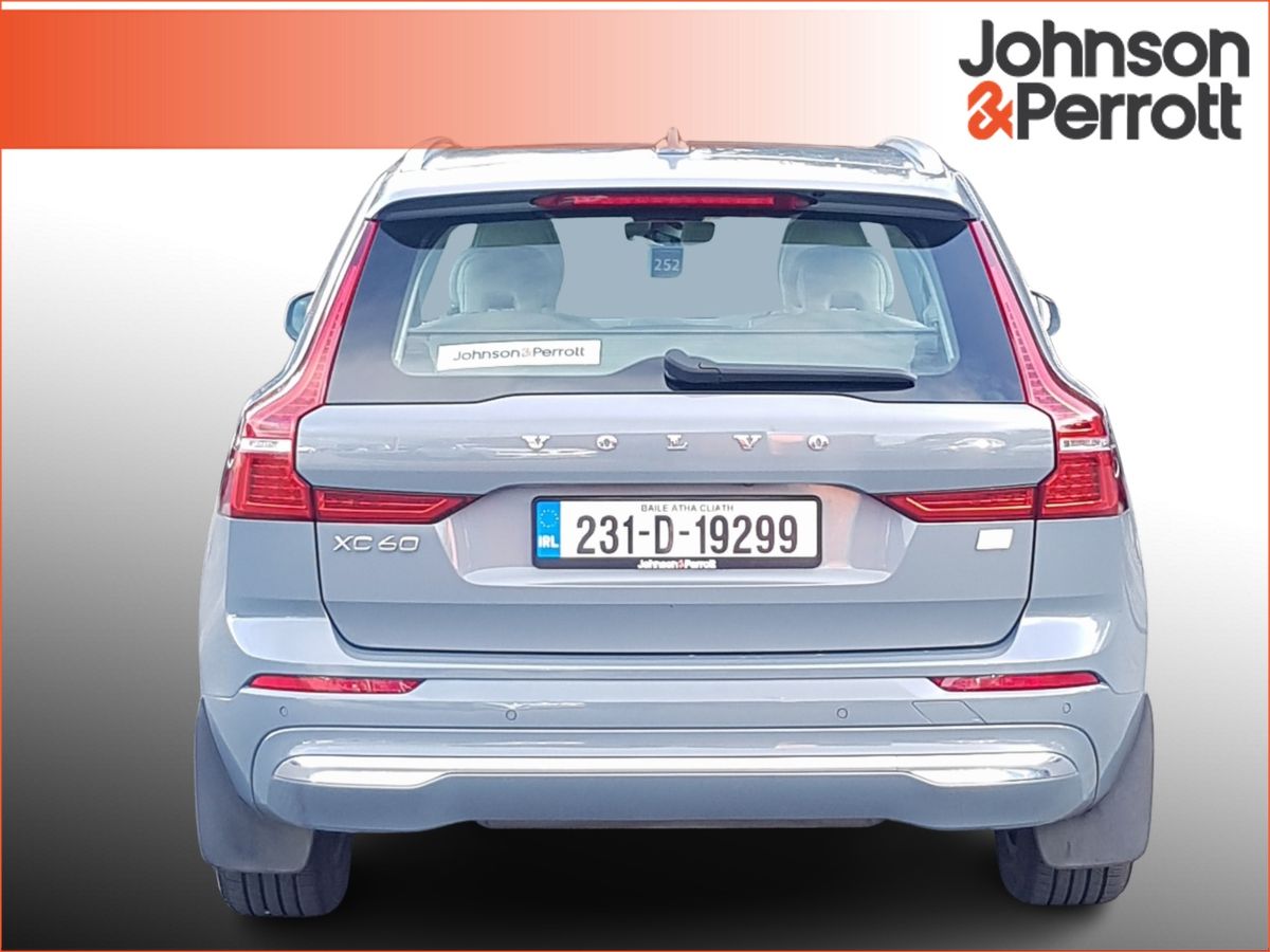 Volvo XC60 T6 350 bhp AWD PHEV Core (Two Year Volvo Selekt Warranty + Two Year Volvo Service Plan