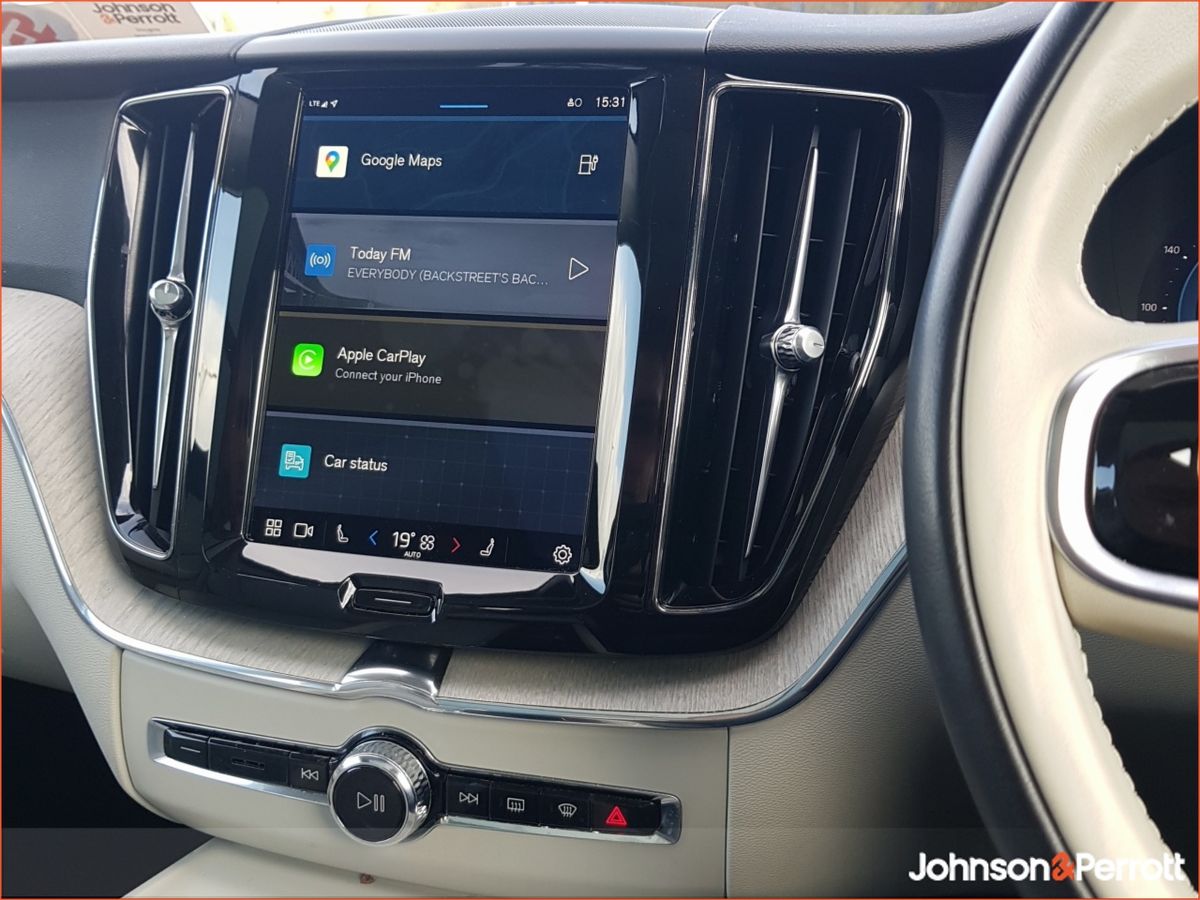 Volvo XC60 T6 350 bhp AWD PHEV Core (Two Year Volvo Selekt Warranty + Two Year Volvo Service Plan