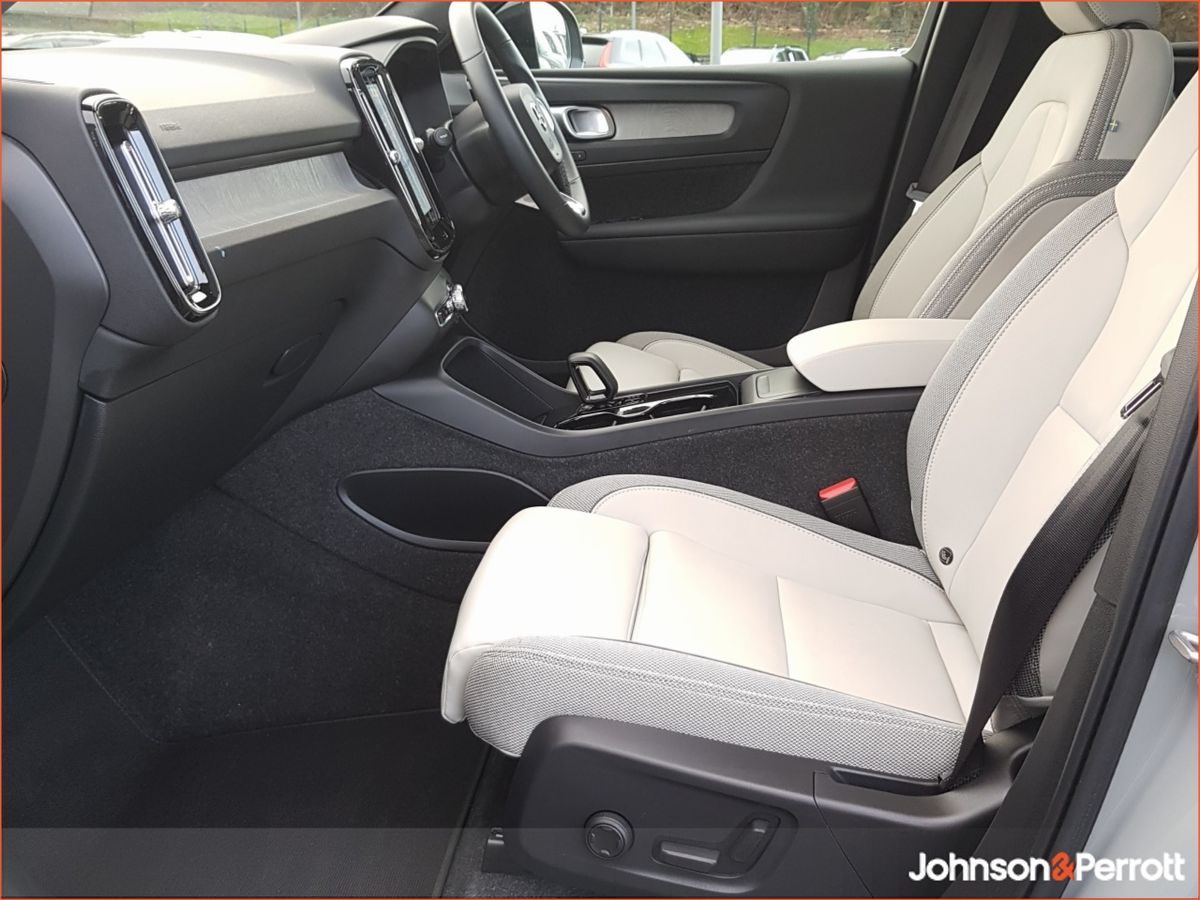 Volvo EC40 70 kWh 238 bhp Single Motor Ultra