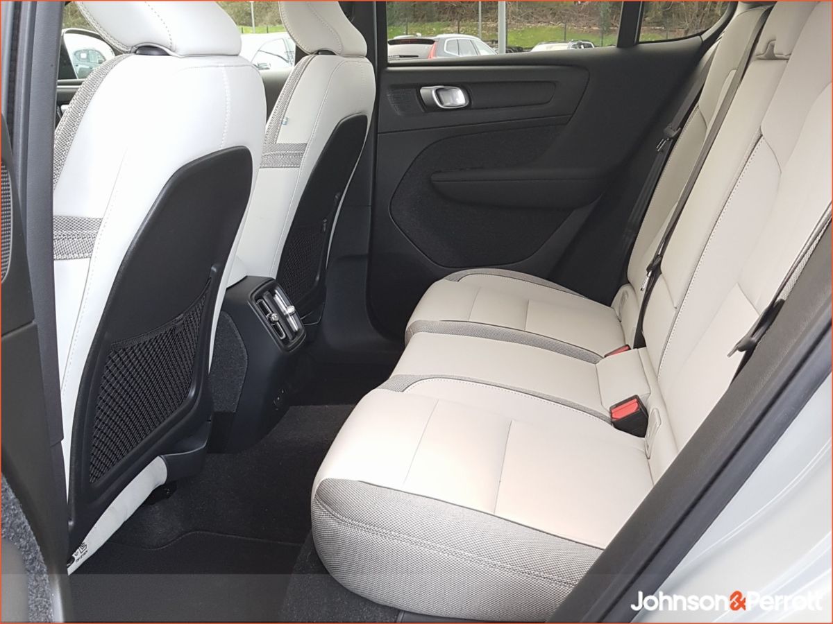 Volvo EC40 70 kWh 238 bhp Single Motor Ultra