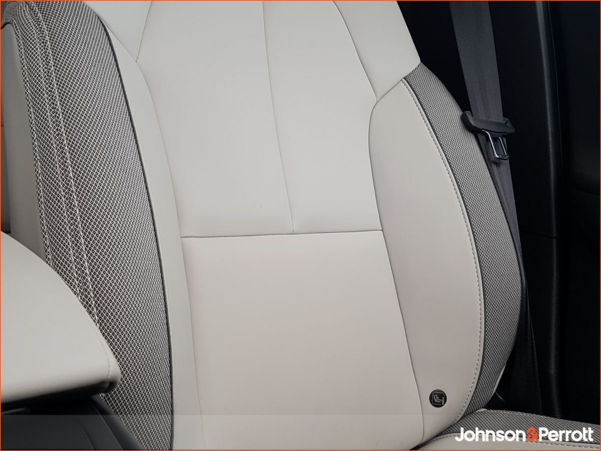 Volvo EC40 70 kWh 238 bhp Single Motor Ultra