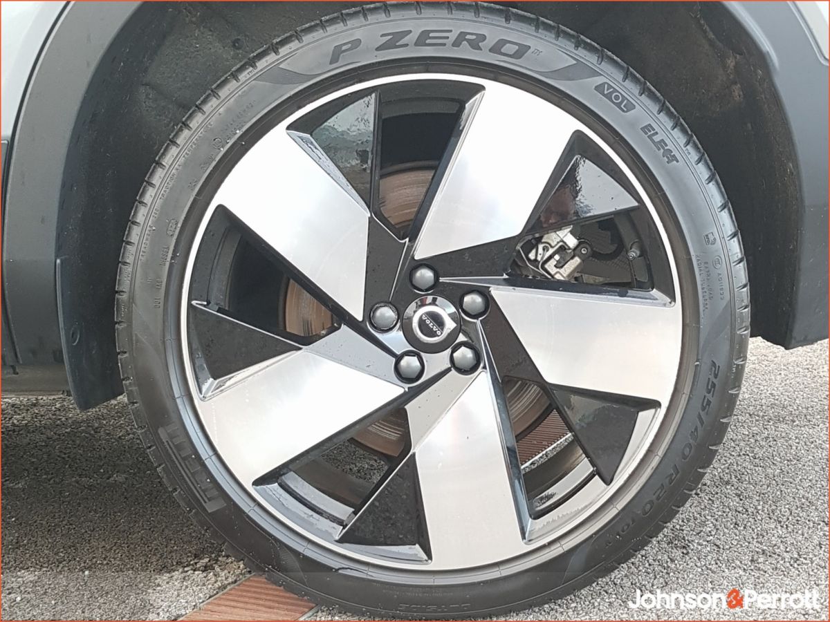 Volvo EC40 70 kWh 238 bhp Single Motor Ultra