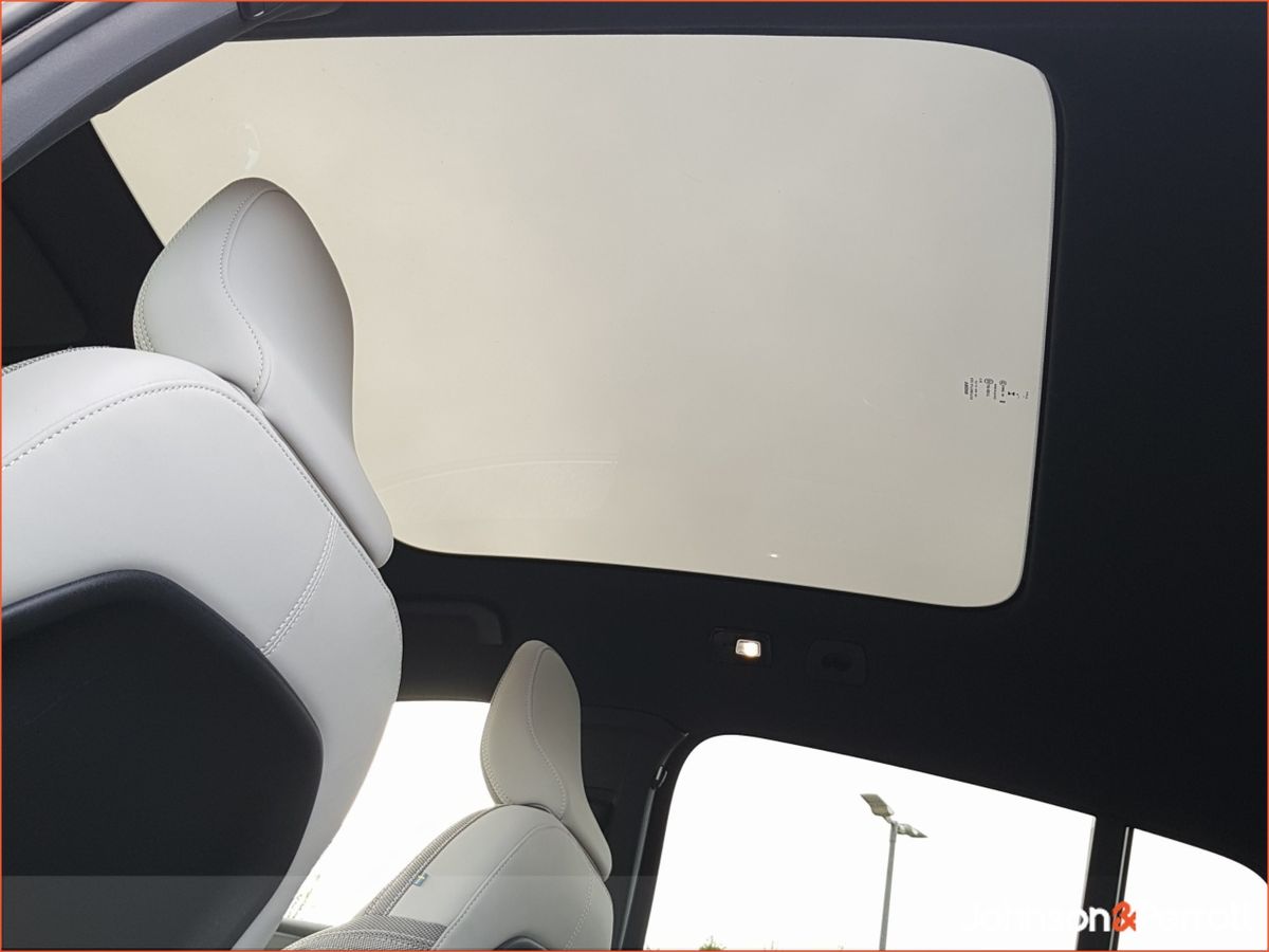 Volvo EC40 70 kWh 238 bhp Single Motor Ultra