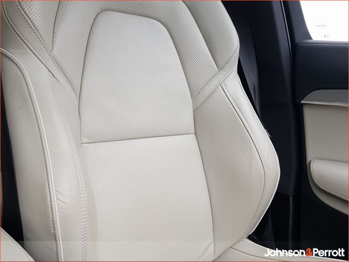 Volvo XC90 T8 455hp AWD PHEV Plus Bright - Three Year Volvo Selekt Warranty