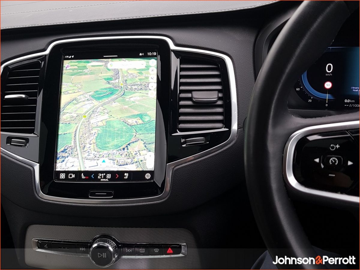 Volvo XC90 T8 455hp AWD PHEV Plus Bright - Three Year Volvo Selekt Warranty