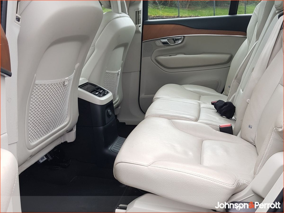 Volvo XC90 T8 390bhp AWD PHEV Inscription Expression