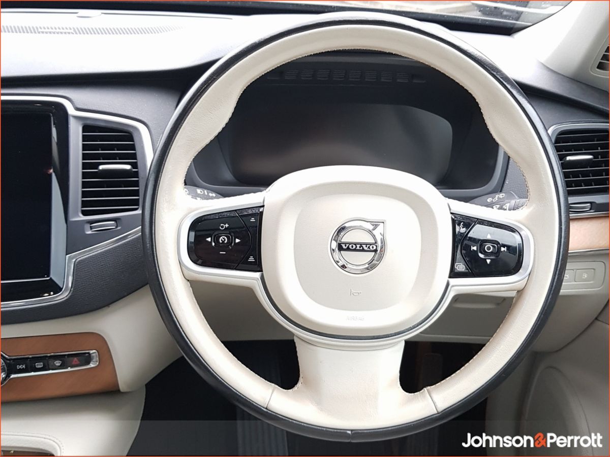 Volvo XC90 T8 390bhp AWD PHEV Inscription Expression