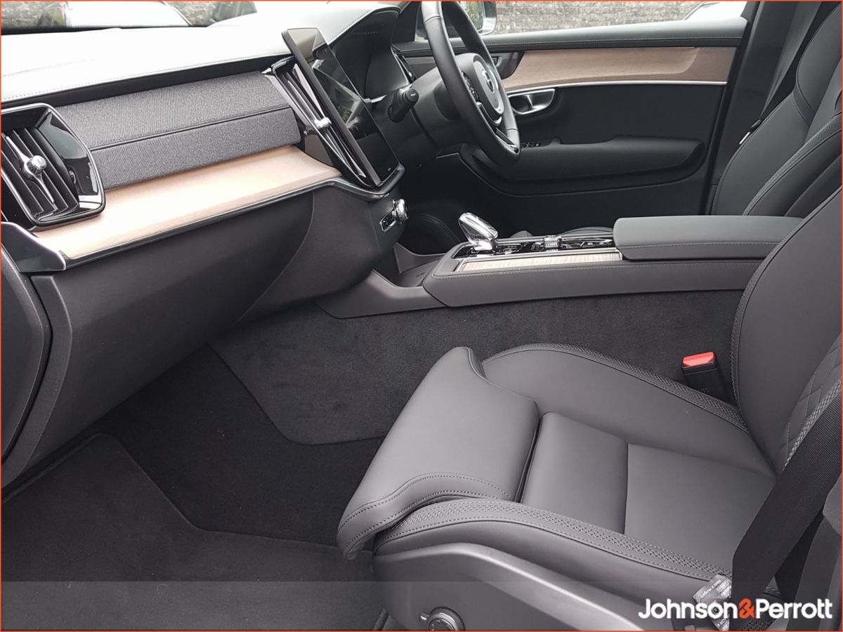 Volvo XC90 T8 455bhp AWD PHEV Plus Dark  - Volvo Warranty until July 2029