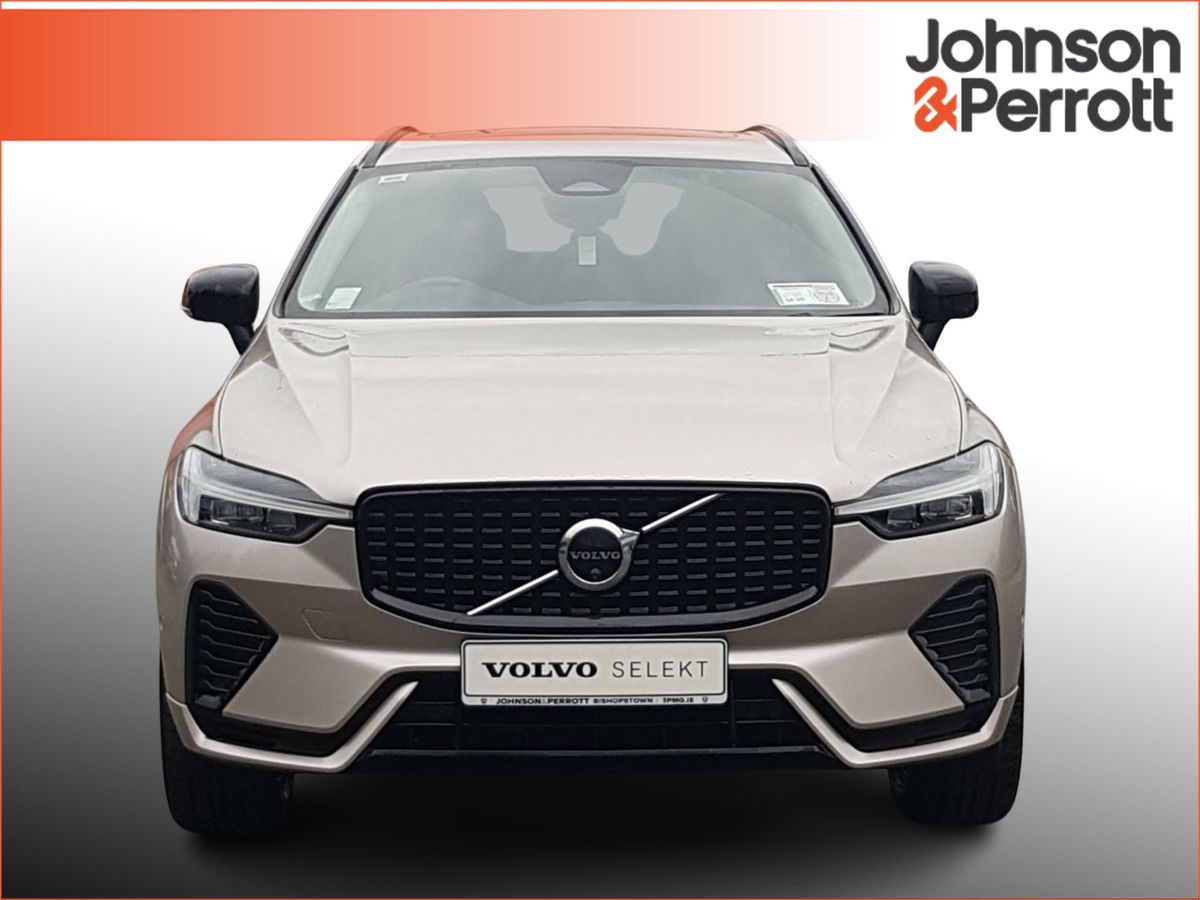 Volvo XC60 T6 350hp AWD PHEV Plus Dark (Two Year Volvo Selekt Warranty + Two Year Volvo Service Plan)