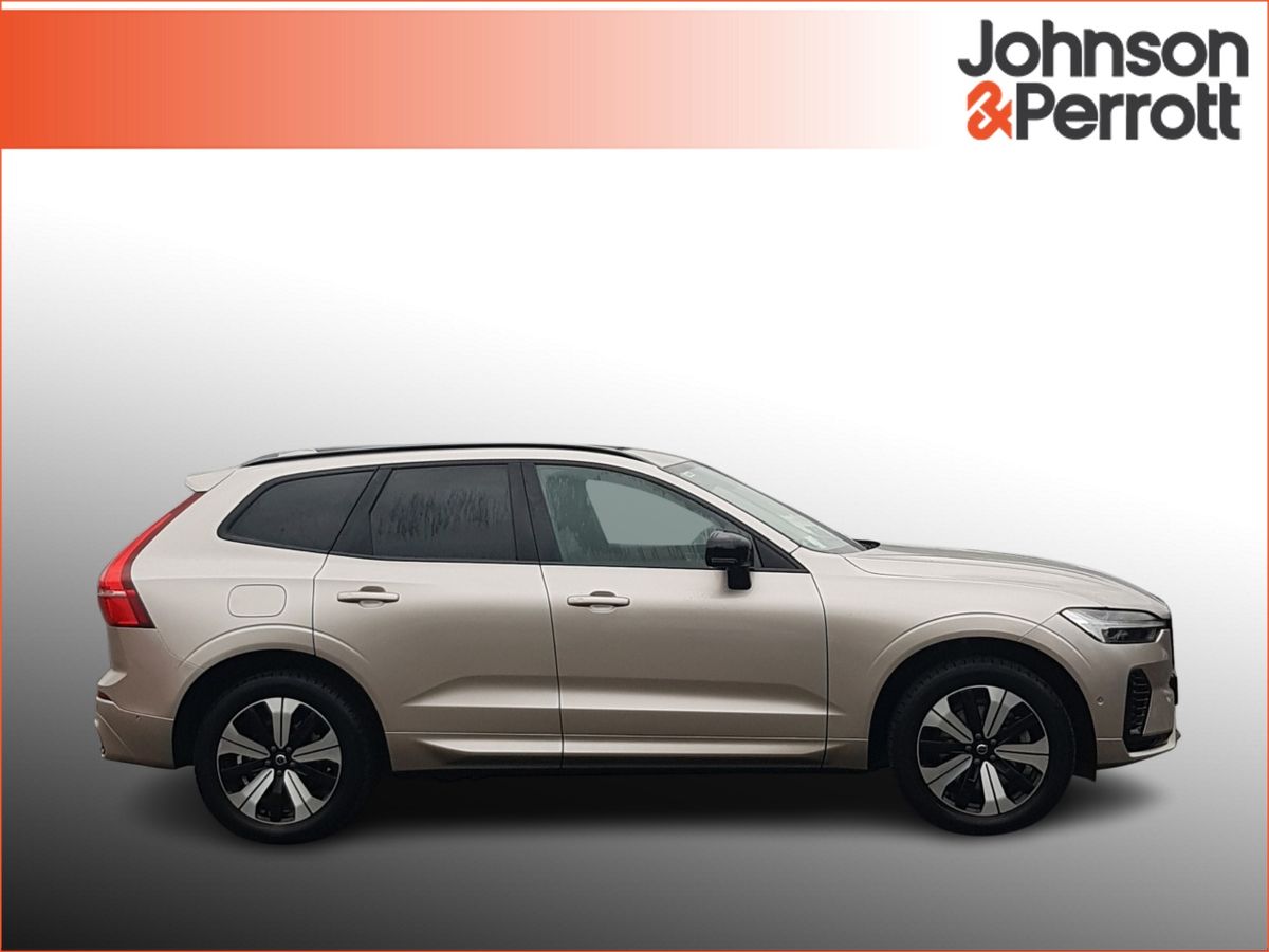 Volvo XC60 T6 350hp AWD PHEV Plus Dark (Two Year Volvo Selekt Warranty + Two Year Volvo Service Plan)