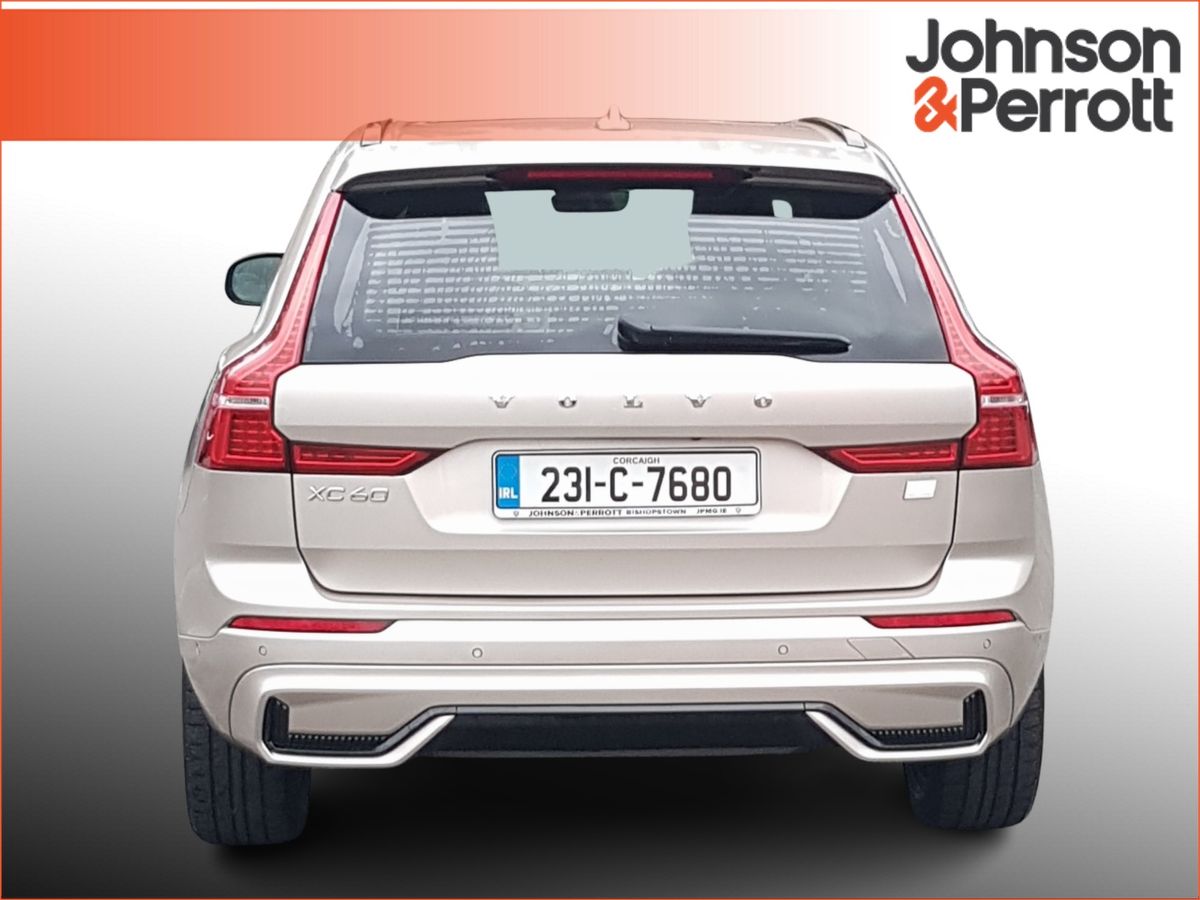 Volvo XC60 T6 350hp AWD PHEV Plus Dark (Two Year Volvo Selekt Warranty + Two Year Volvo Service Plan)