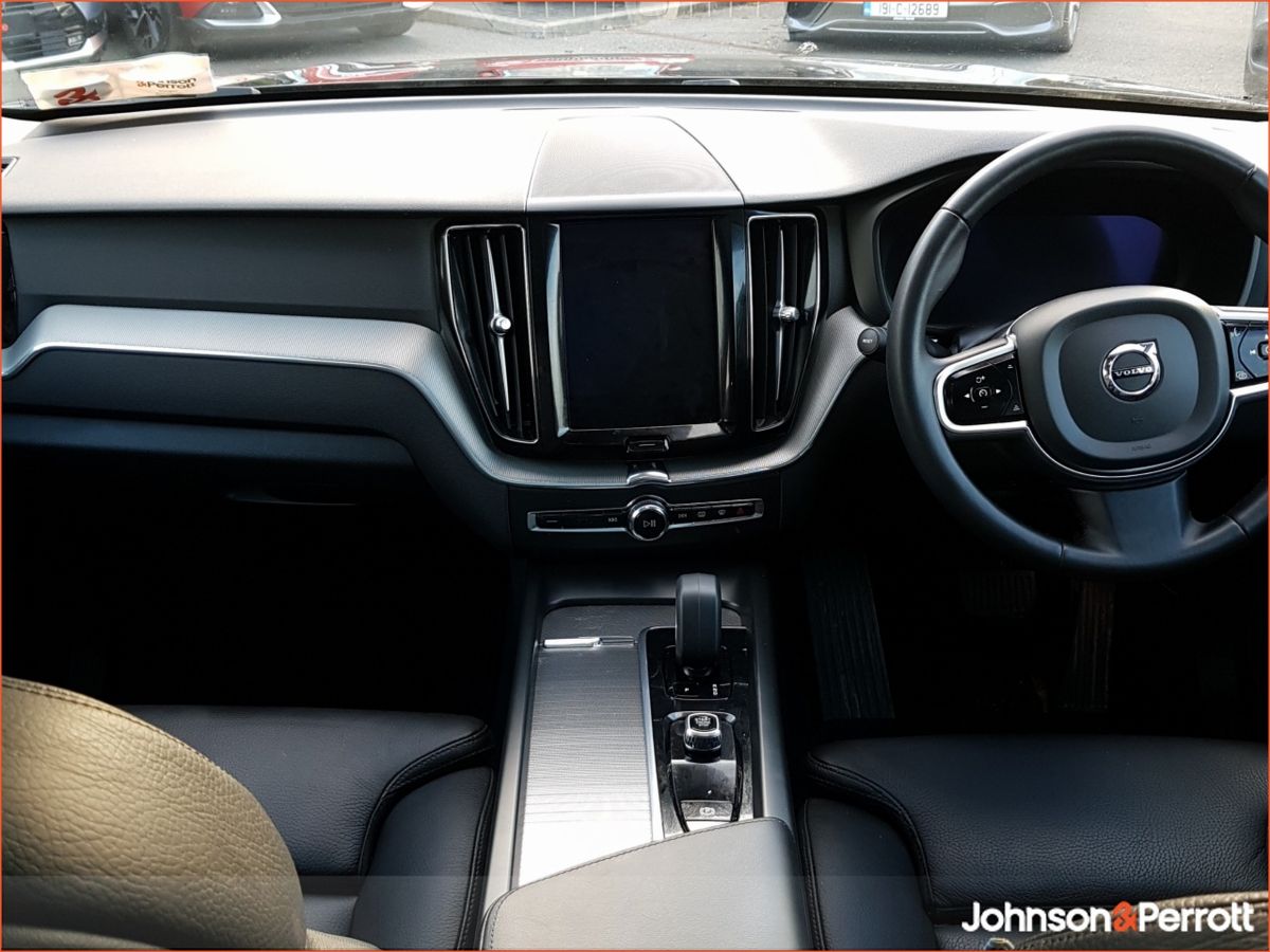 Volvo XC60 T6 350bhp AWD PHEV Plus Dark  (Two Year Volvo Selekt Warranty and Two Year Service Plan)