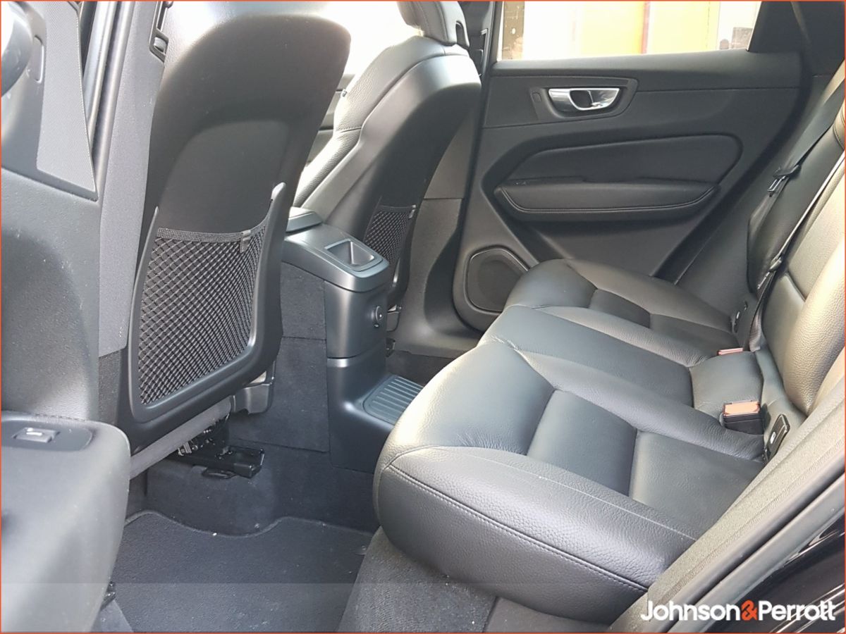 Volvo XC60 T6 350bhp AWD PHEV Plus Dark  (Two Year Volvo Selekt Warranty and Two Year Service Plan)