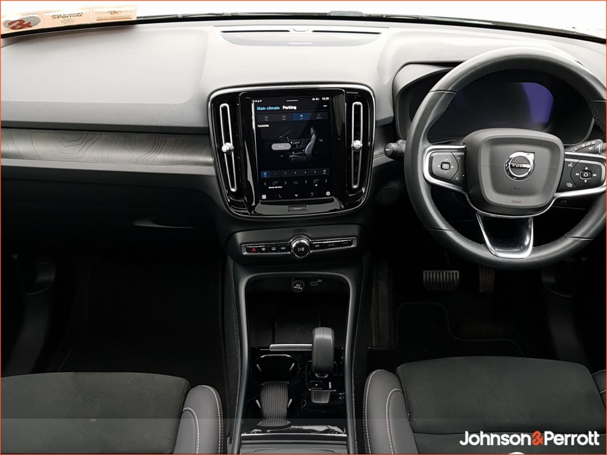 Volvo XC40 69 kWh 231hp Ultimate - Two Year Volvo Selekt Warranty