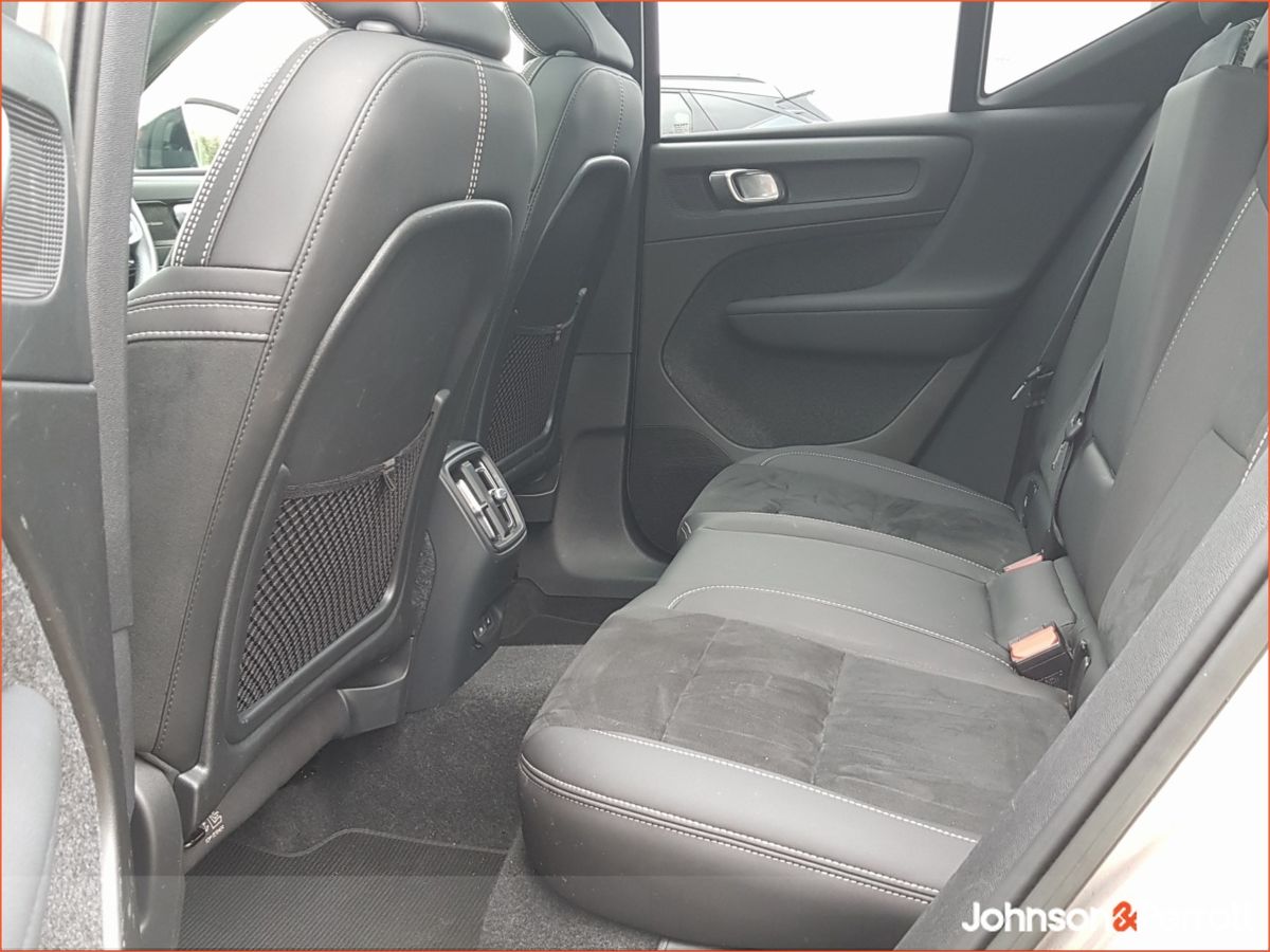 Volvo XC40 69 kWh 231hp Ultimate - Two Year Volvo Selekt Warranty