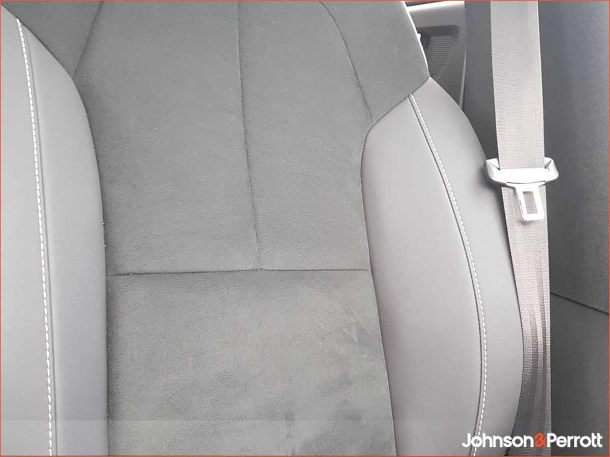 Volvo XC40 69 kWh 231hp Ultimate - Two Year Volvo Selekt Warranty