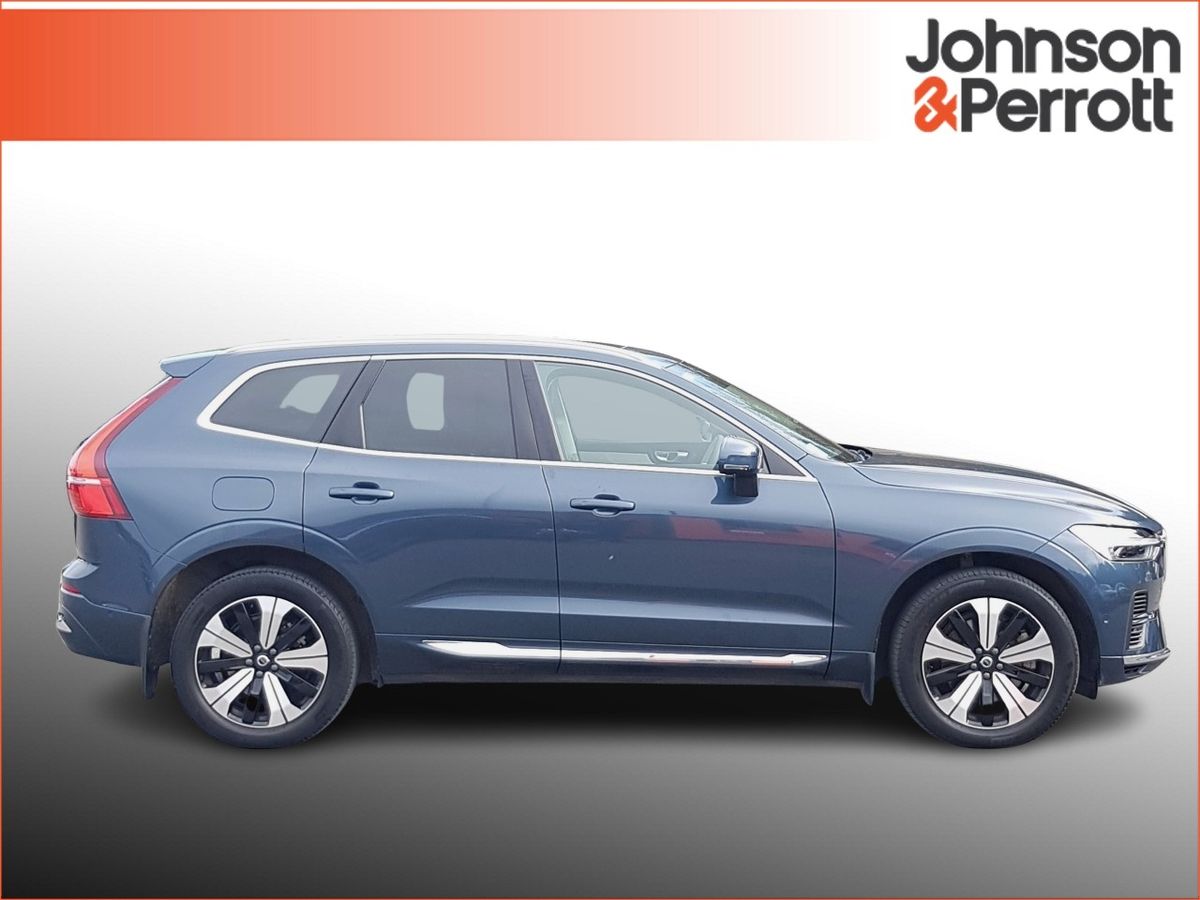 Volvo XC60 T6 350hp AWD PHEV Plus Bright  (Two Year Volvo Selekt Warranty and Two Year Service Plan)
