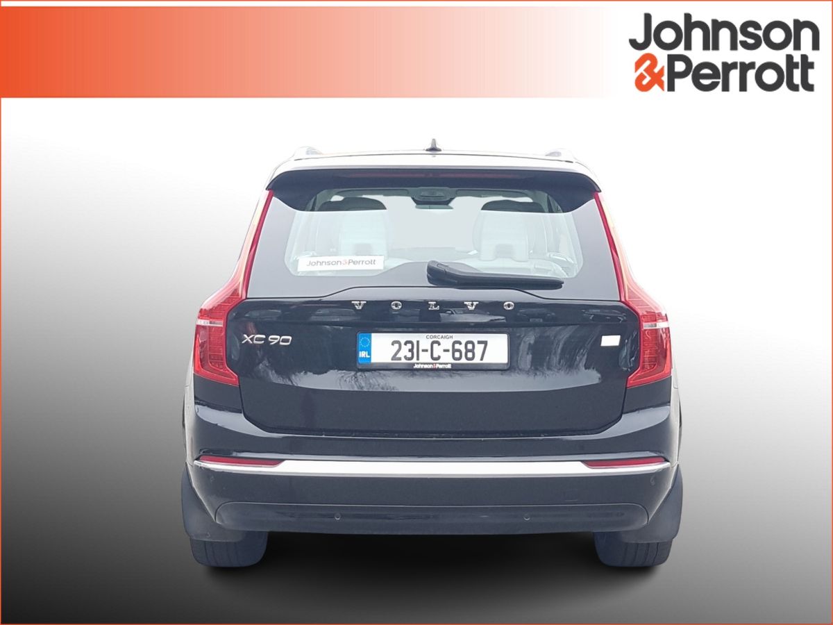 Volvo XC90 T8 455hp AWD PHEV Plus Bright  (Two Year Volvo Selekt Warranty and Two Year Service Plan)