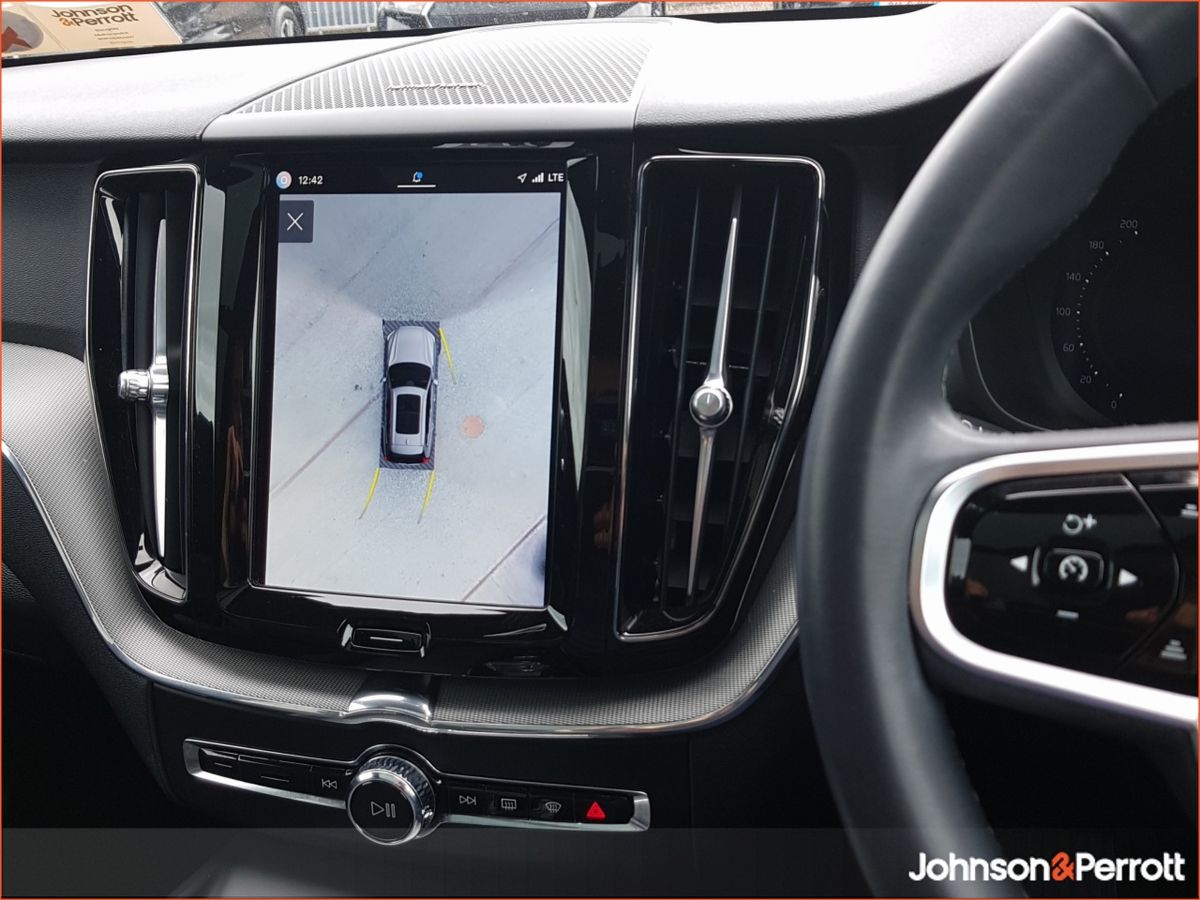 Volvo XC60 T6 350 bhp AWD PHEV Plus Dark Three Year Volvo Selekt Warranty + Two Year Volvo Service Plan