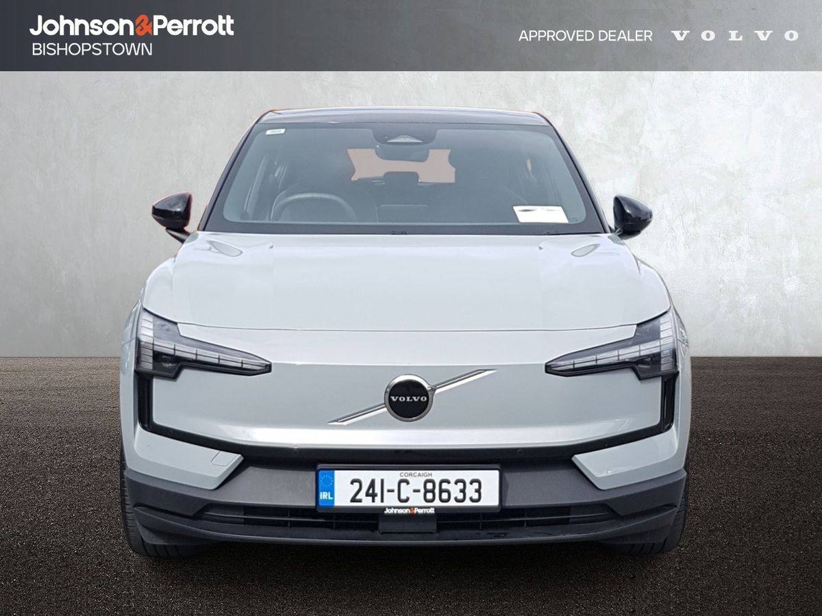 Volvo EX30 69 kWh Single Motor Ext Range 272hp Plus - Rear Camera / Heated Seats / Heated Steering Wheel