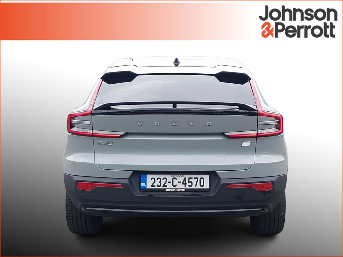 Volvo C40 82kWh Extended Range 252hp RWD Plus (Two Year Volvo Selekt Warranty)