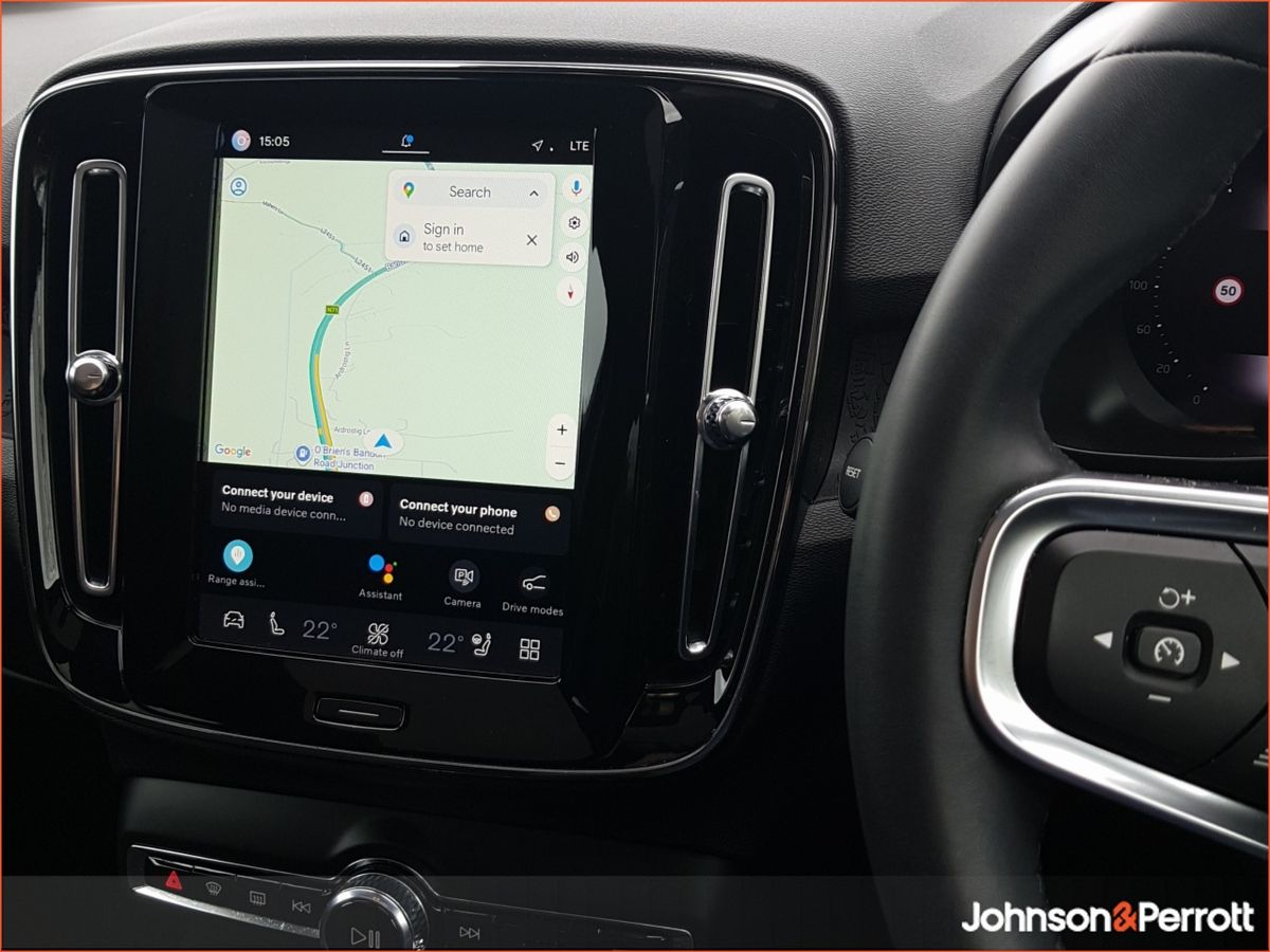 Volvo C40 82kWh Extended Range 252hp RWD Plus (Two Year Volvo Selekt Warranty)