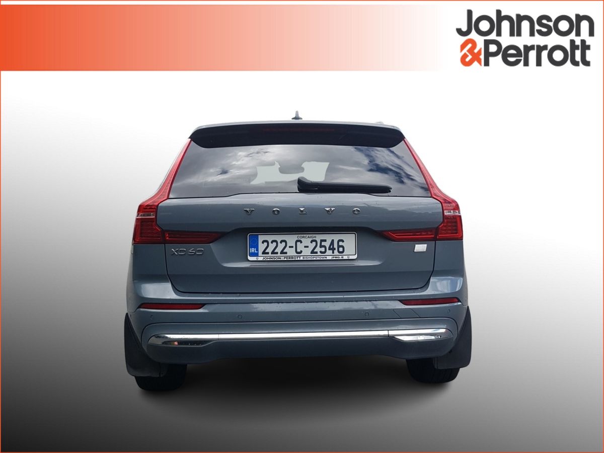 Volvo XC60 T6 350hp AWD PHEV Plus Bright (Two Year Volvo Selekt Warranty / Two Year Service Plan)
