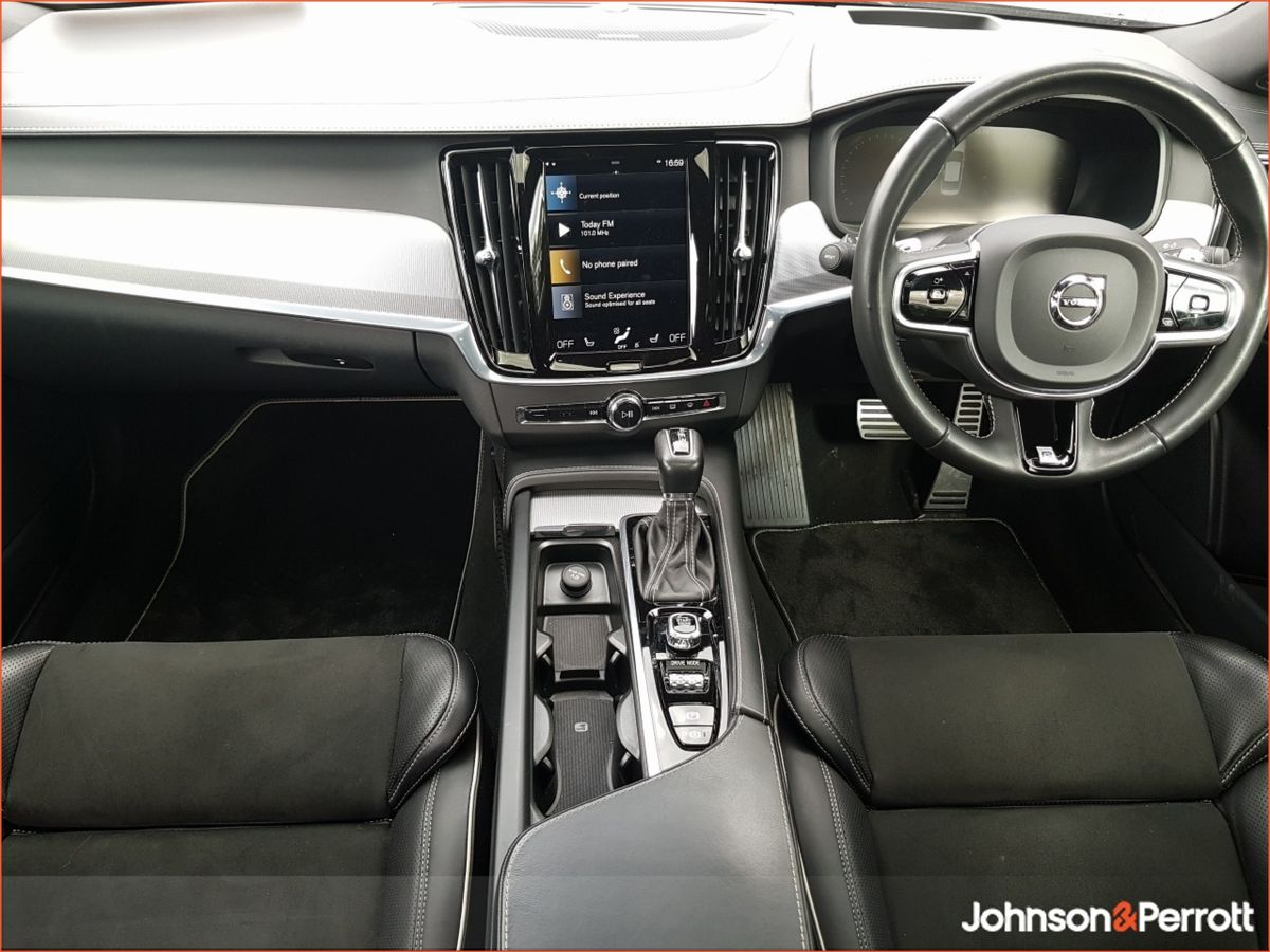 Volvo S90 D4 190hp R-Design Auto