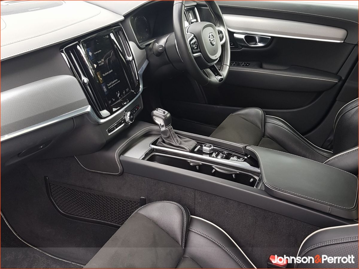Volvo S90 D4 190hp R-Design Auto