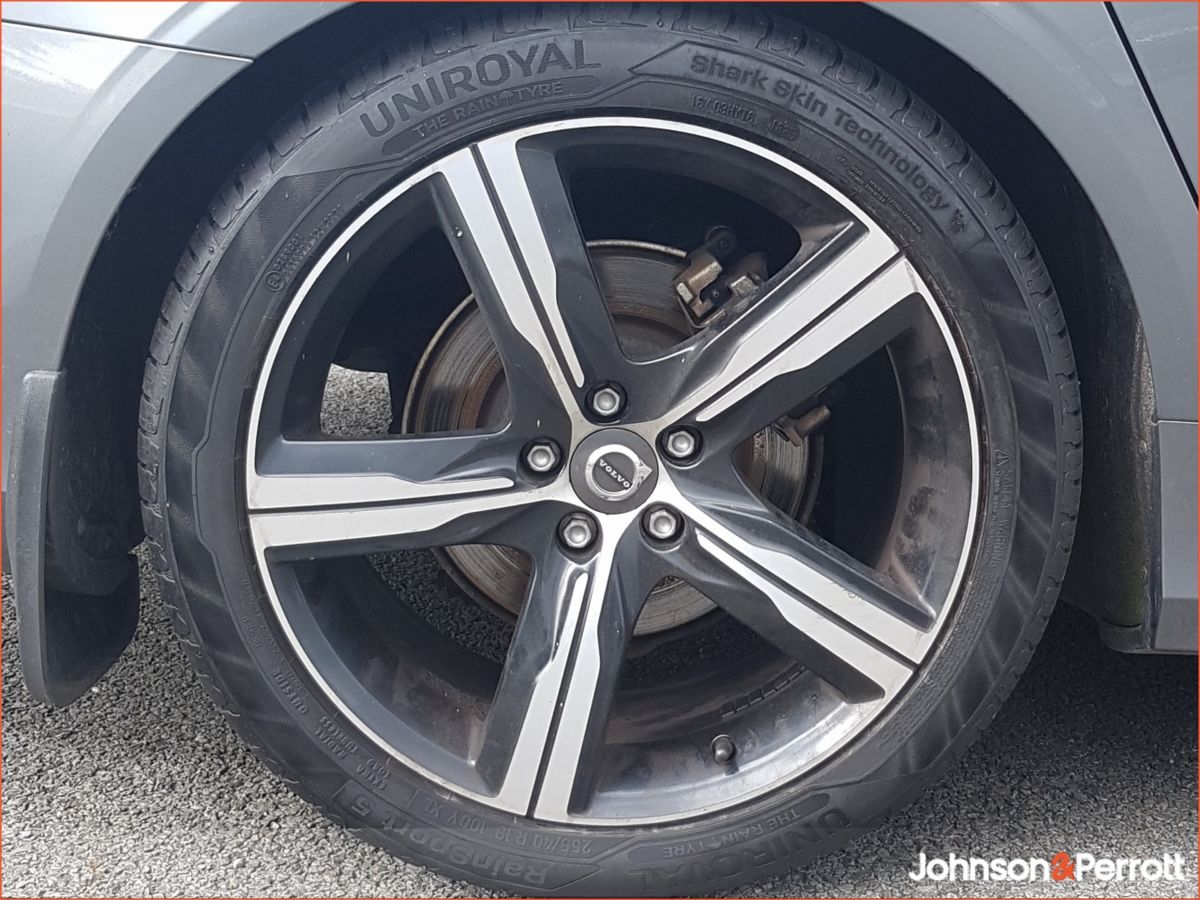 Volvo S90 D4 190hp R-Design Auto