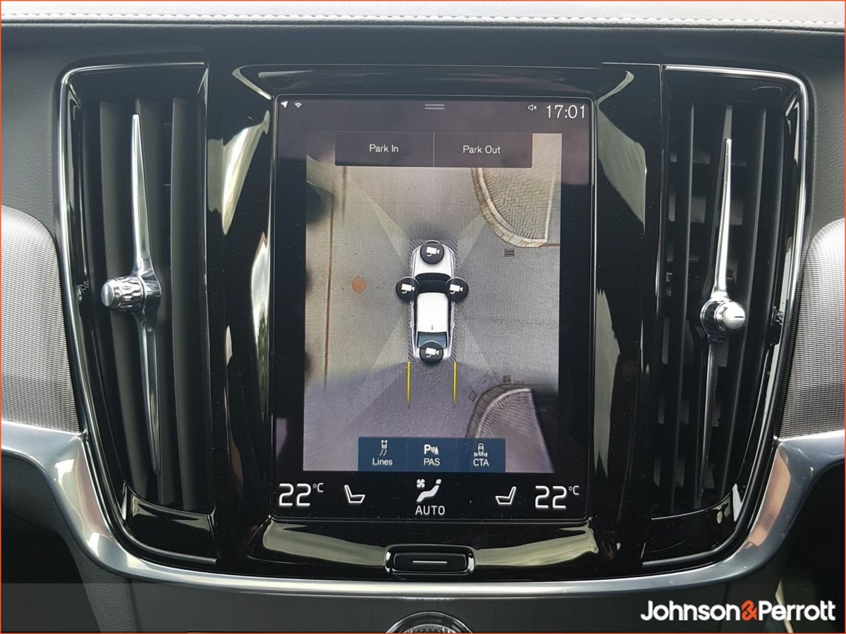 Volvo S90 D4 190hp R-Design Auto