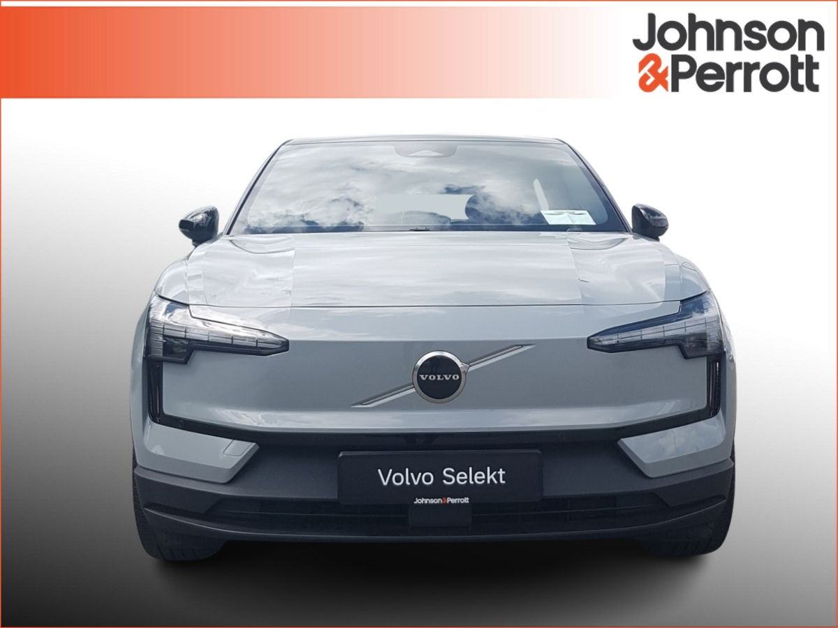 Volvo EX30 272bhp 69 kWh Extended Range Plus (Volvo Selekt Warranty until January 2030)