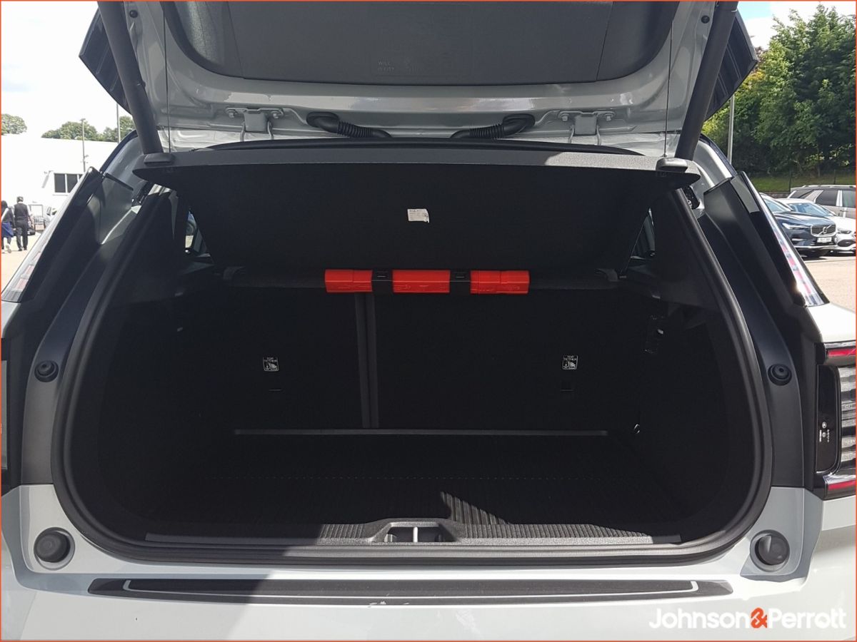Volvo EX30 272bhp 69 kWh Extended Range Plus (Volvo Selekt Warranty until January 2030)