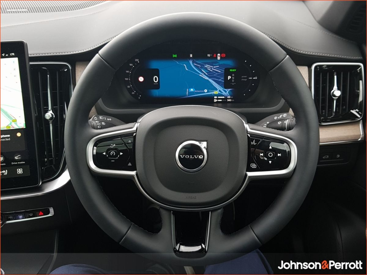 Volvo XC90 T8 455bhp AWD Plus Bright